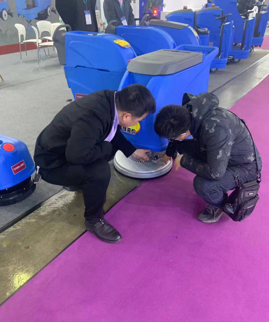 葫芦岛小型电动洗地机是否适合用于环卫保洁